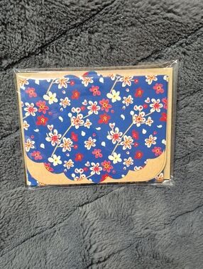 Floral Notecards with Scalloped Edges- Set Of 6, Brand New In Packaging!